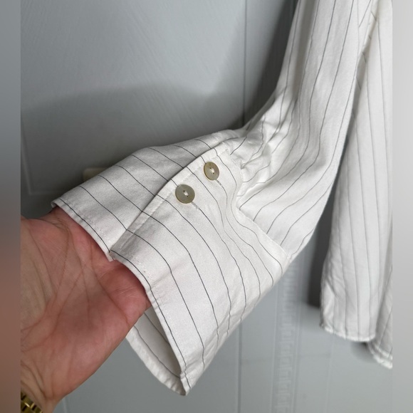 H&M Black/White Oversized Pinstripe Button-Down Shirt Wide Cuffs Size L EUC - Picture 4 of 12